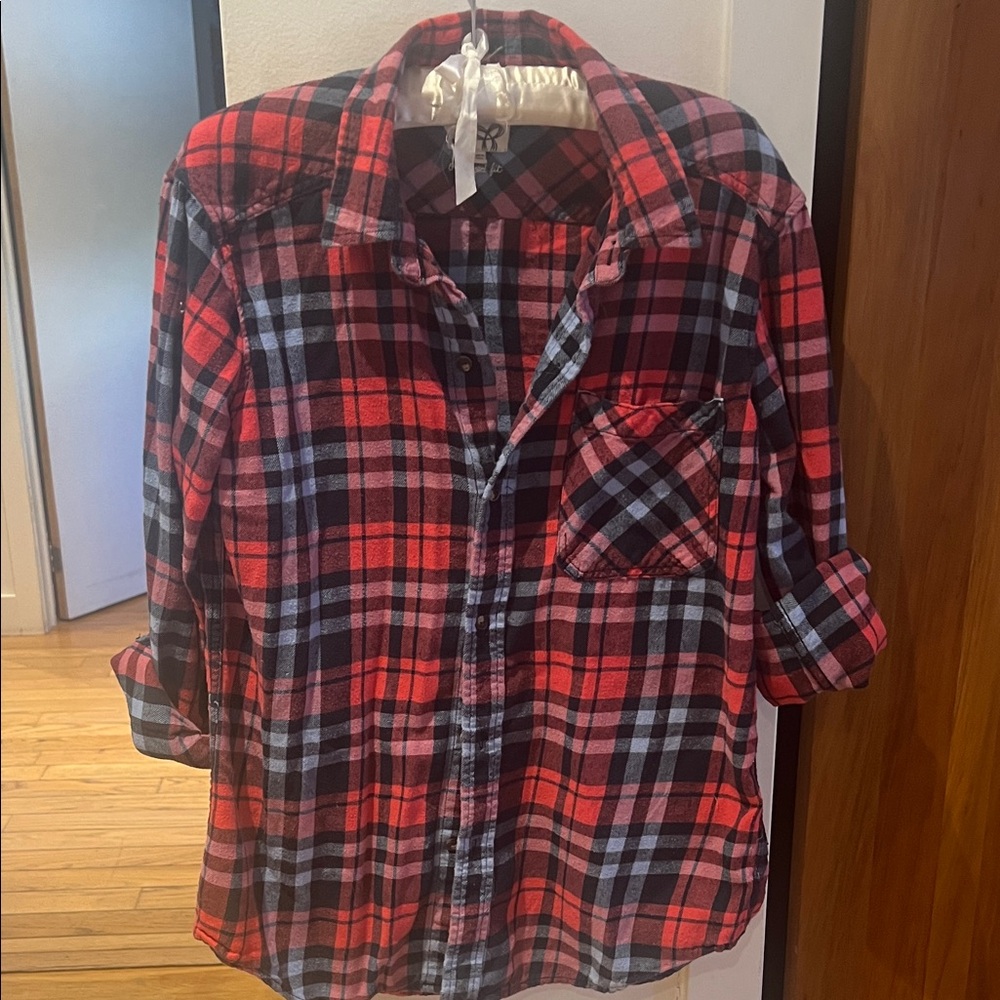 Aritzia Red and Black Plaid Button Down Shirt oversized medium